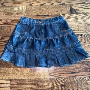 DKNY denim ruffle skirt. Size 4